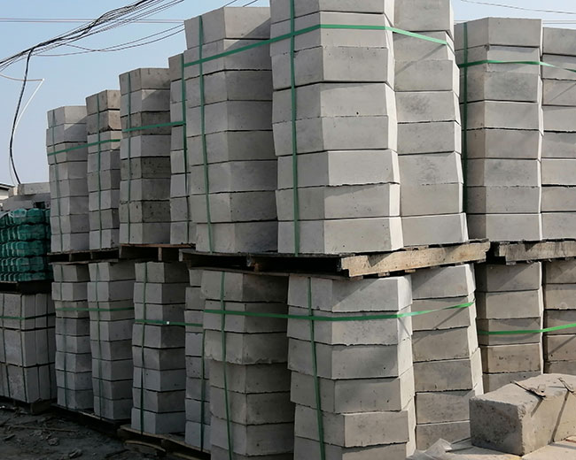 為什么要維護浮筒吹塑機